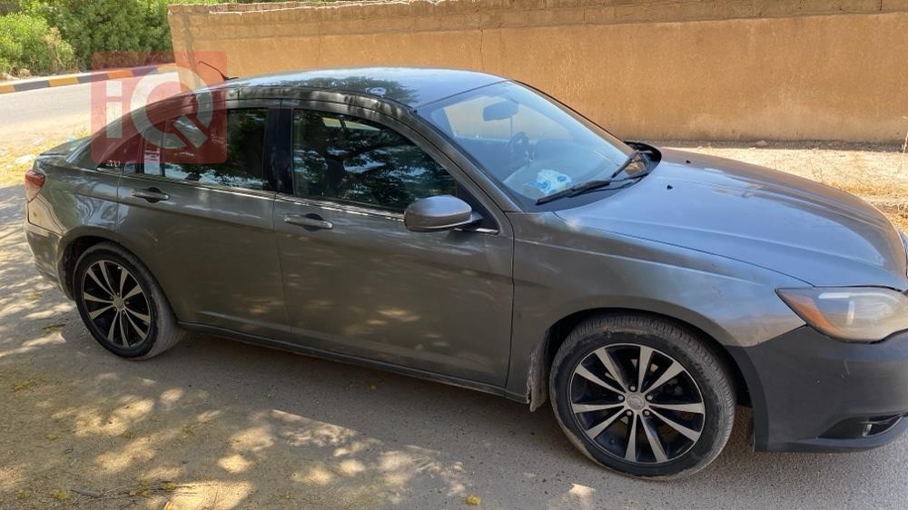 كرايسلر 200